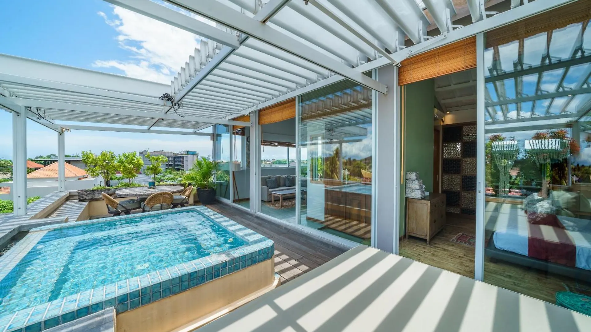 Private Penthouse With Sunset Views Central Seminyak Σεμινιάκ