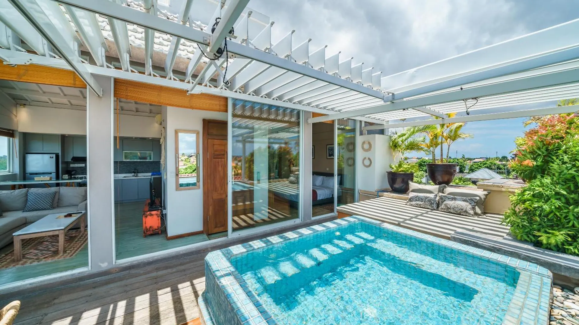 Διαμέρισμα Private Penthouse With Sunset Views Central Seminyak